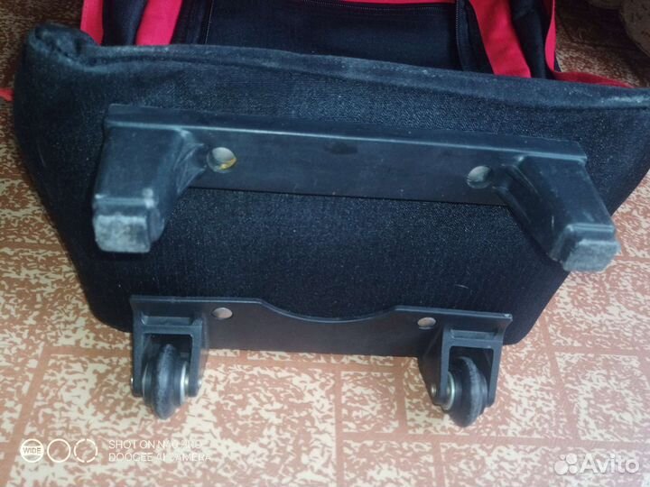 Сумка на колесах маленькая