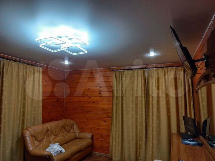 Дом 158 м² на участке 8 сот.