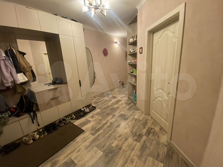 3-к. квартира, 91 м², 5/6 эт.