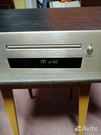 CD-проигрыватель itc escort t-6221