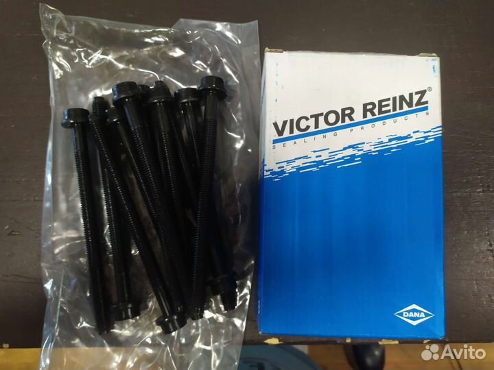 Комплект болтов головки цилидра 14-32358-01 VIC