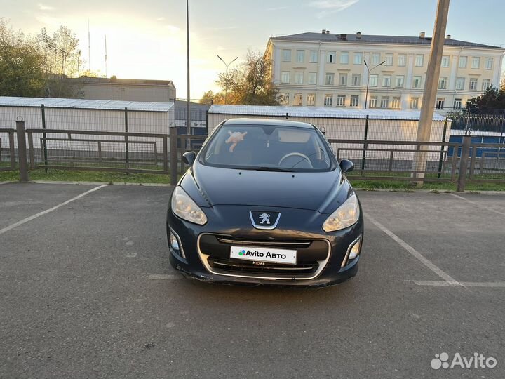 Peugeot 308 1.6 AT, 2012, битый, 155 000 км