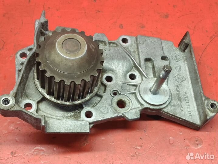 Помпа Renault 1.6 K4M812 Megane Duster Fluence