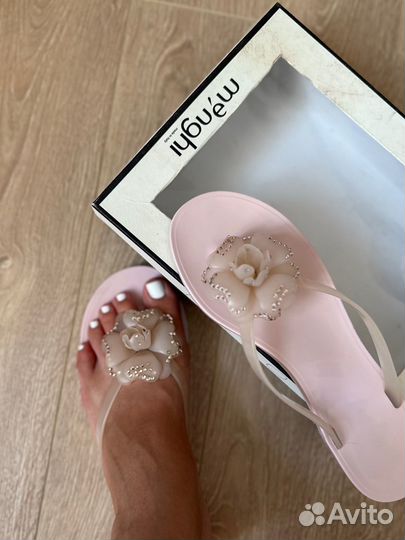 Menghi тапочки