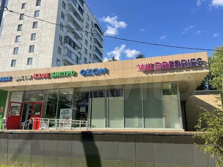 Отличный габ в окружении новых домов