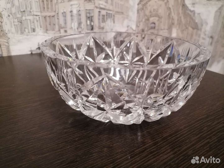 Хрустальная конфетница