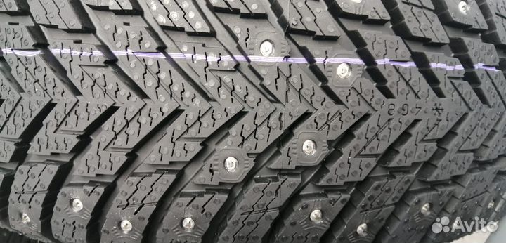 Nokian Tyres Hakkapeliitta 10p 215/55 R17 98T