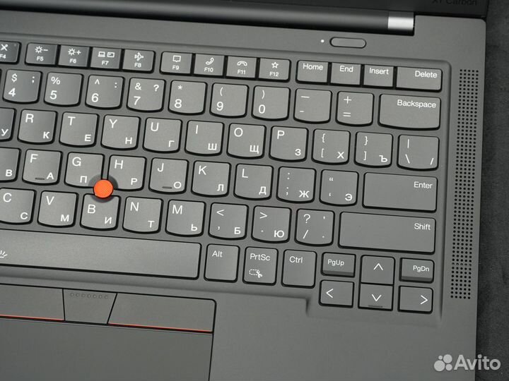 Lenovo Thinkpad X1 Carbon 11th Gen / 7 1365U 1TB