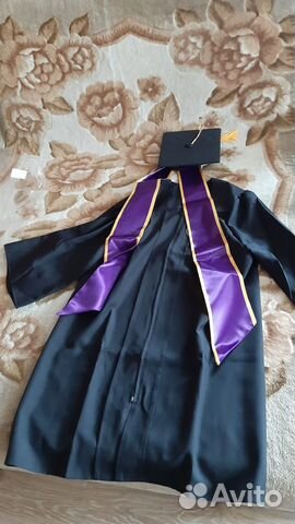 Мантия выпускника (комплект с шапочкой и лентой)