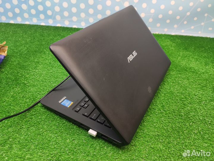Ноутбук Asus