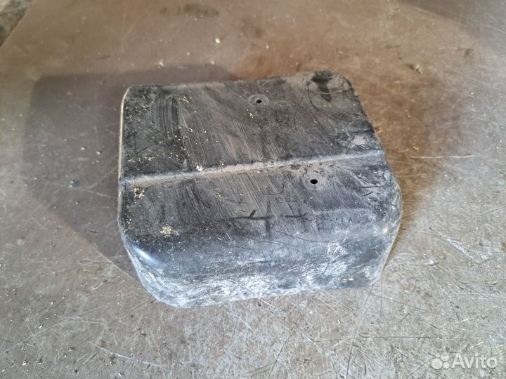 Накладка подкапотная Lancia libra