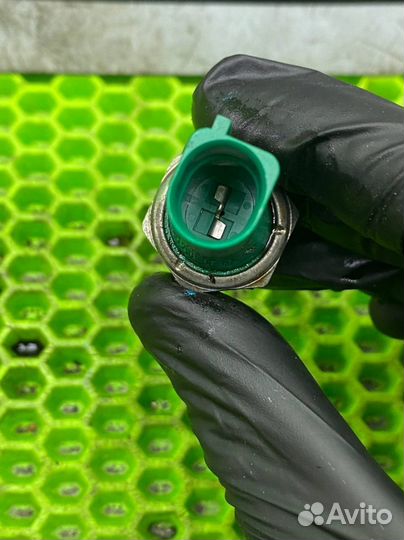 Датчик давления масла на Audi S7, A7 (C8) 4K, 4K8