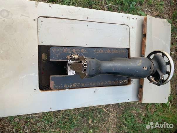 Швейная машинка зингер