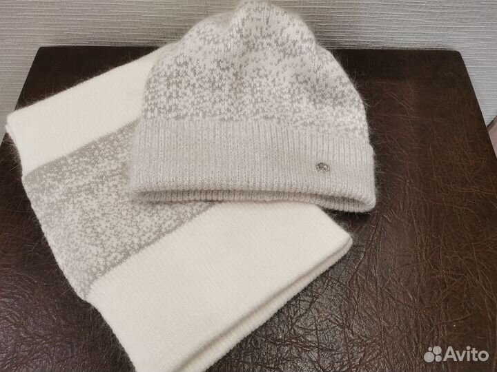 Комплект шапка, шарф