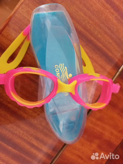 Продам очки для бассейна новые детские