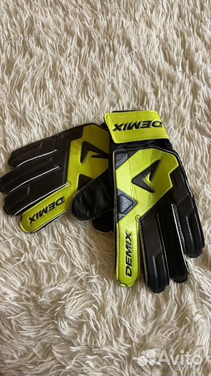 Вратарские перчатки, футбольные, Demix