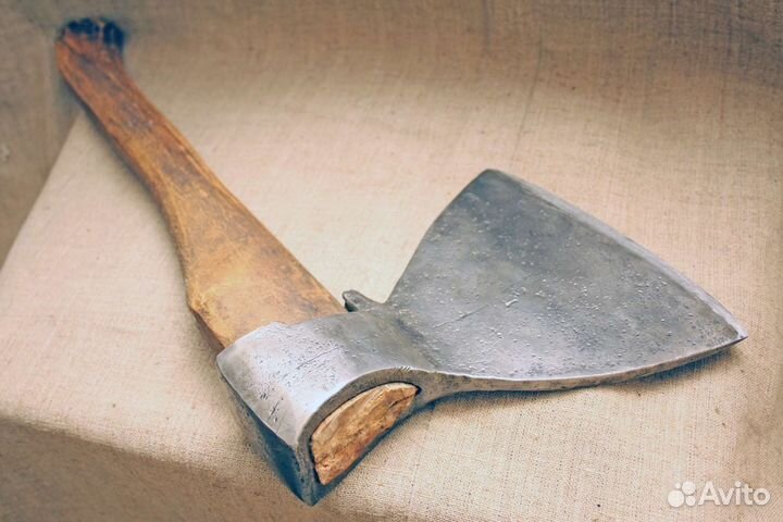 Большой плотничный топор риа Златоустовский завод