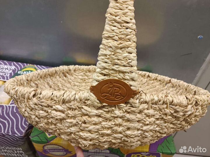 Корзина плетеная