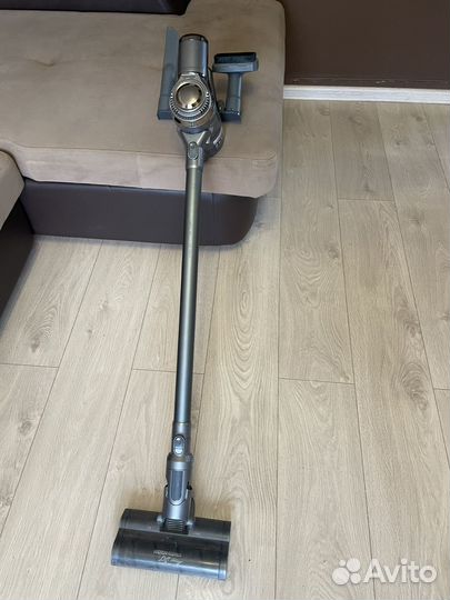 Пылесос вертикальный беспроводной б/у