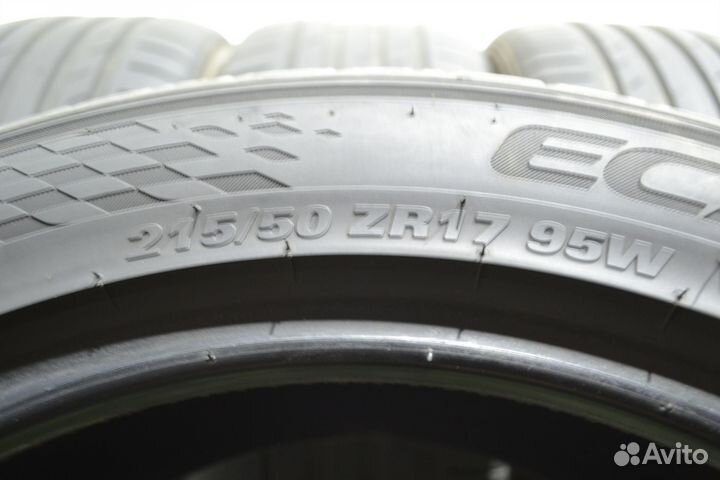 Kumho Ecsta PS71 215/50 R17 95W