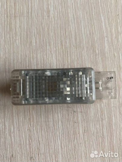 Плафон внутреннего освещения Volkswagen Passat