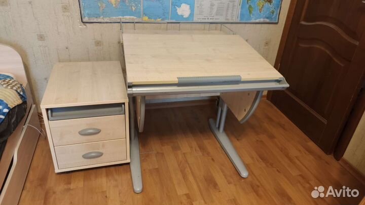 Детский письменный стол трансформер