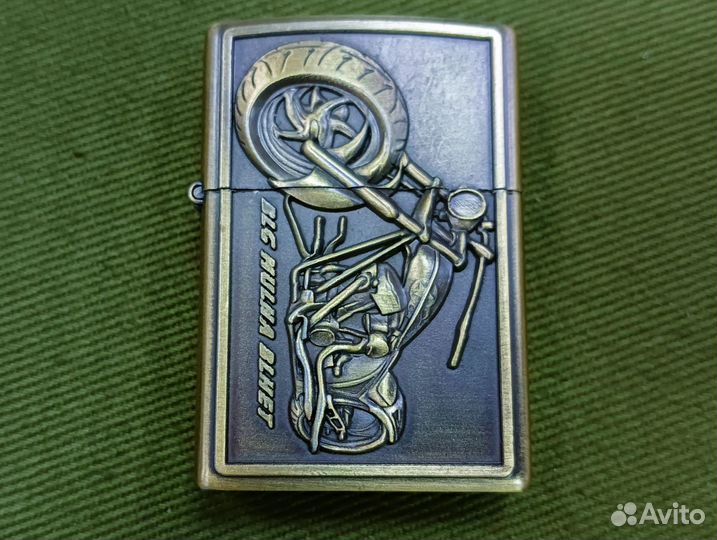 Зажигалка бензиновая Мото