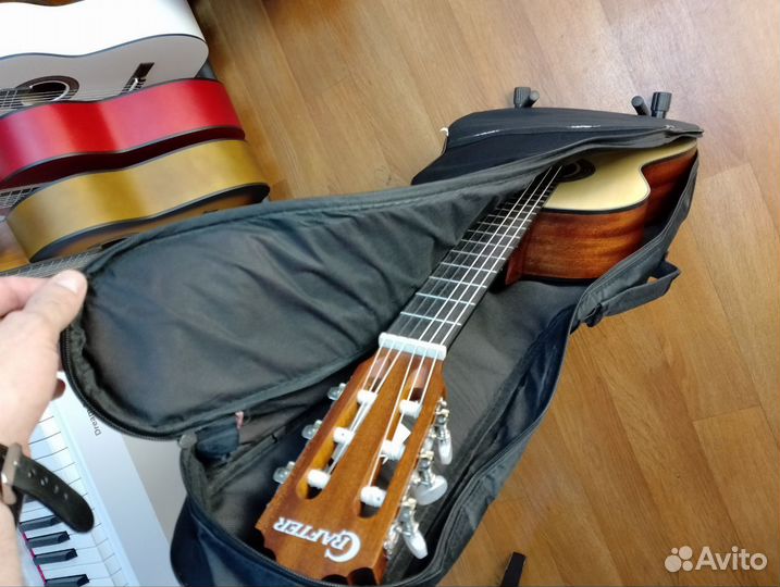 Новый чехол для классической гитары с утеплением
