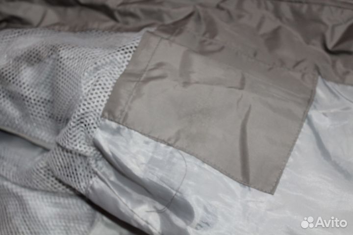 Брендовая ветровка