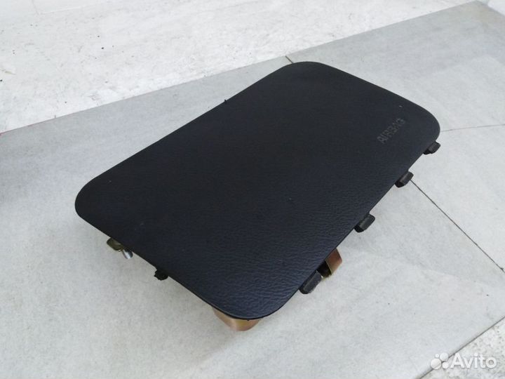 Подушка безопасности в торпеду