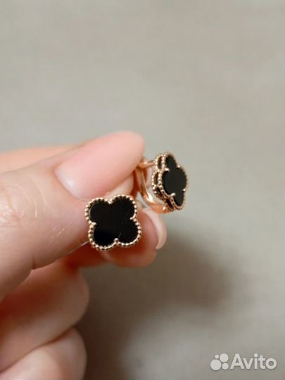 Золотые 585 серьги в стиле Van Cleef с ониксом