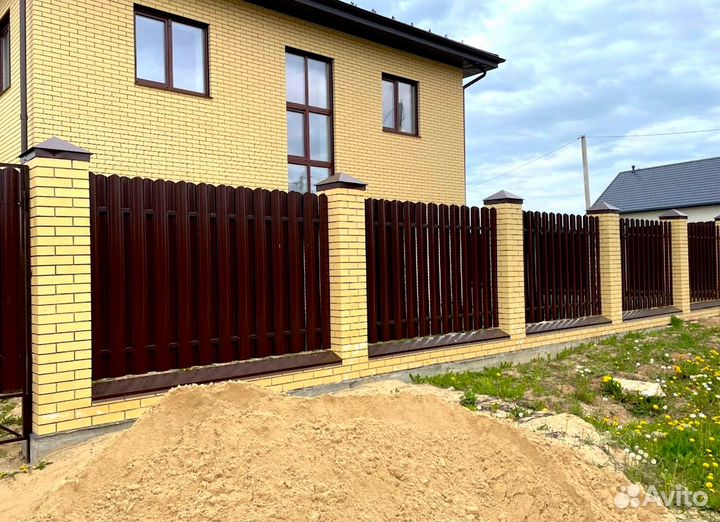 Забор из евроштакетника