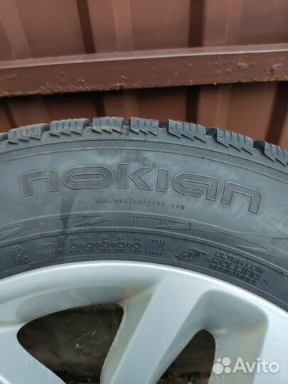 Nokian Tyres Hakkapeliitta R SUV 225/60 R17