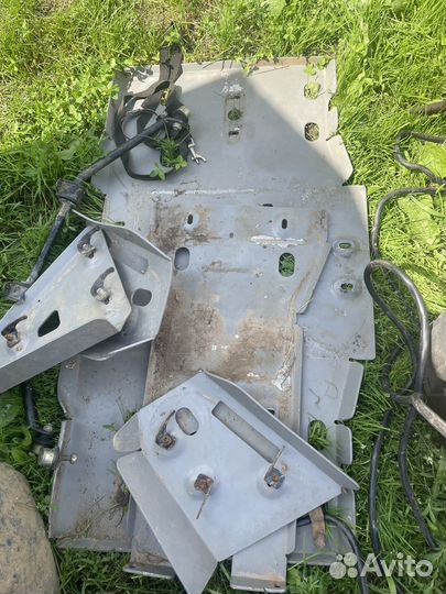 Защита днища на квадроцикл
