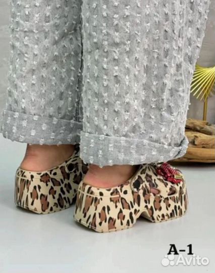 Кроксы женские с красным губками