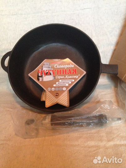 Сковорода чугунная новая в коробке