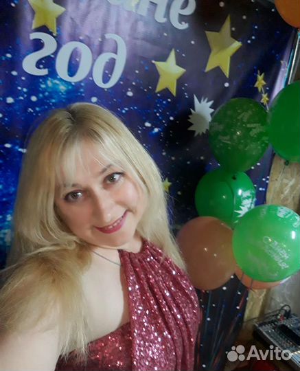 Ведущая -тамада.,музыка-караоке