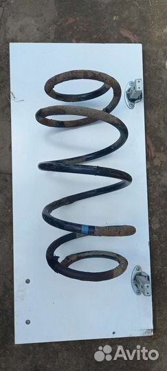 Пружина передняя Nissan Qashqai J10 2008