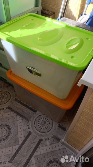 Ящик пластиковый с крышкой