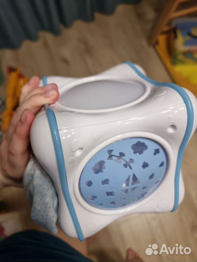 Ночник проектор chicco с мелодией музыкой