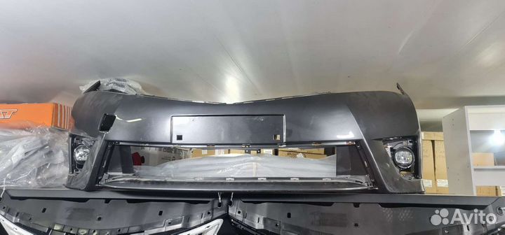 Бампер тойота королла е180