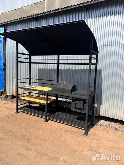 Мангал с крышей