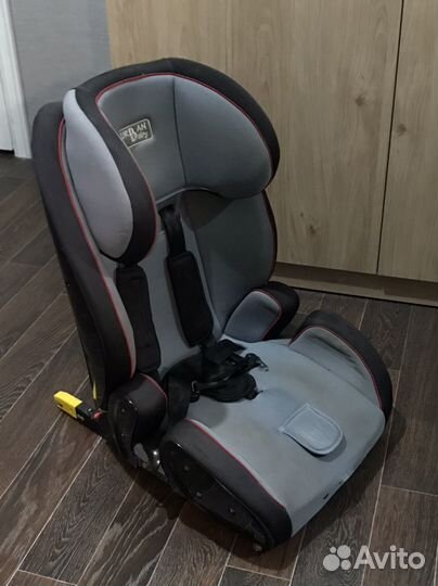 Детское автокресло 9-18 кг