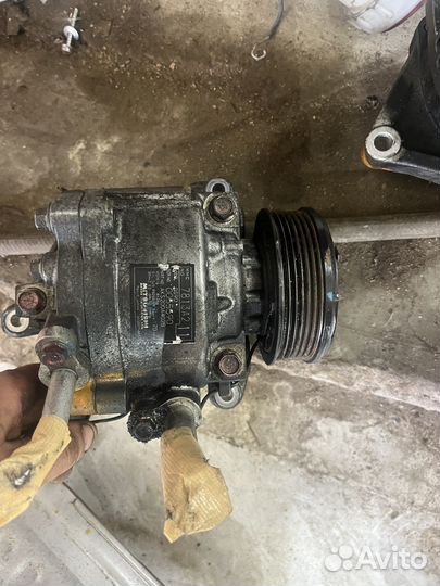 Компрессор кондиционера mitsubishi