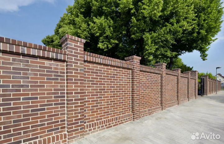 Забор из кирпича