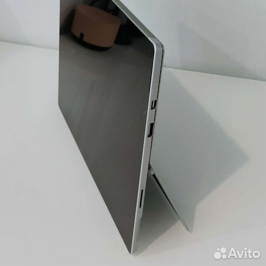 Microsoft Surface Pro 4, Intel m3, 4 озу, 128 SSD