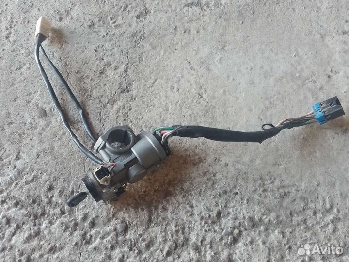 Замок зажигания Kia spectra 1.6 101 л.с