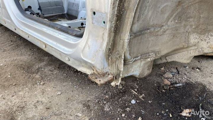 Порог правый Volkswagen Passat B6 седан 1.8 BZB