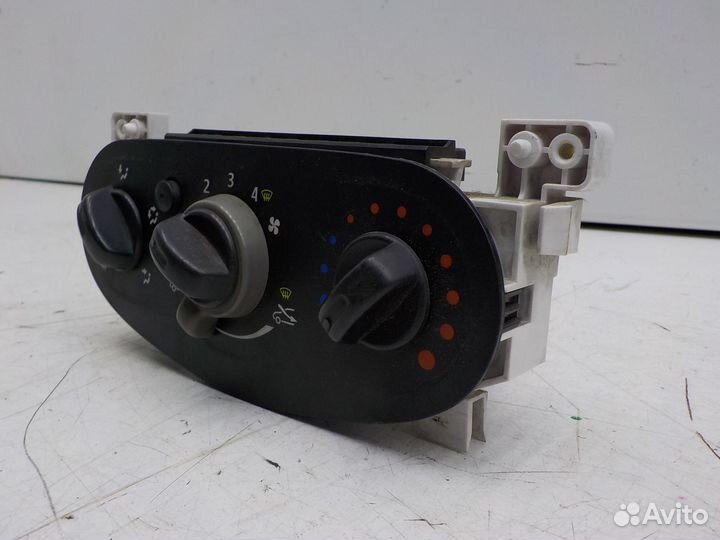 Блок управления климатом Renault Logan 2005