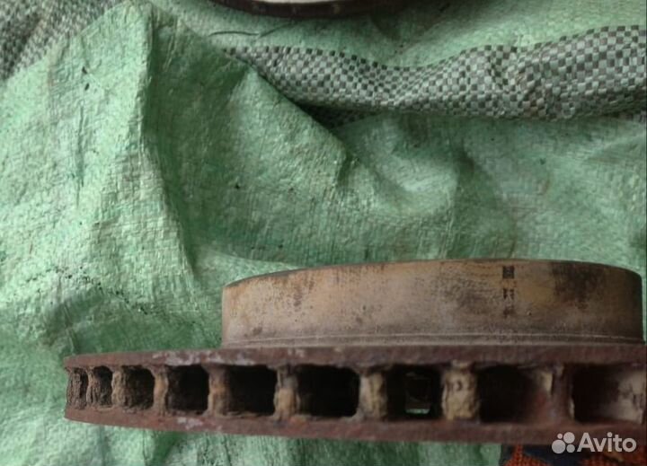 Диски тормозные передние Toyota Premio 240